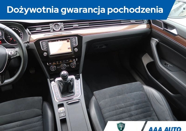 Volkswagen Passat cena 72000 przebieg: 112488, rok produkcji 2016 z Dolsk małe 277